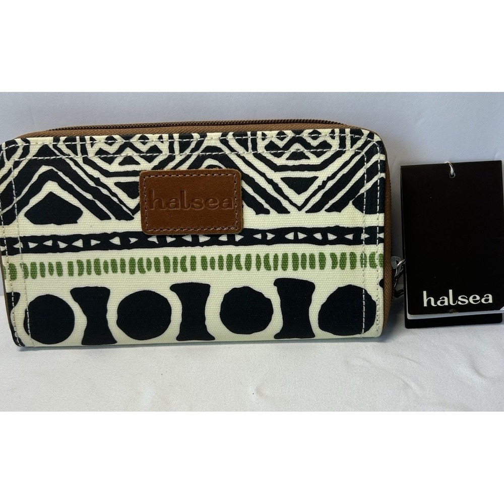 NEW HALSEA BRAND  WALLET PATTERN IS EL MORROW COLOR  BLACK /IVORY  W6